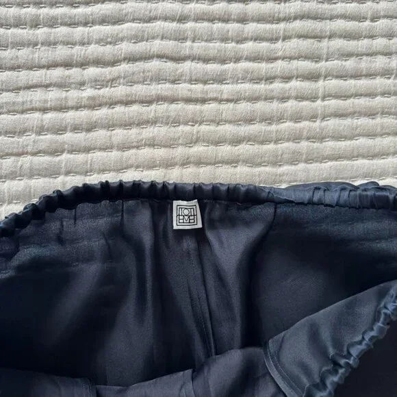 NO LONGER AVAILABLE TOTEME Silk Organza Slacks, Navy, Size 36 - Picture 7 of 8